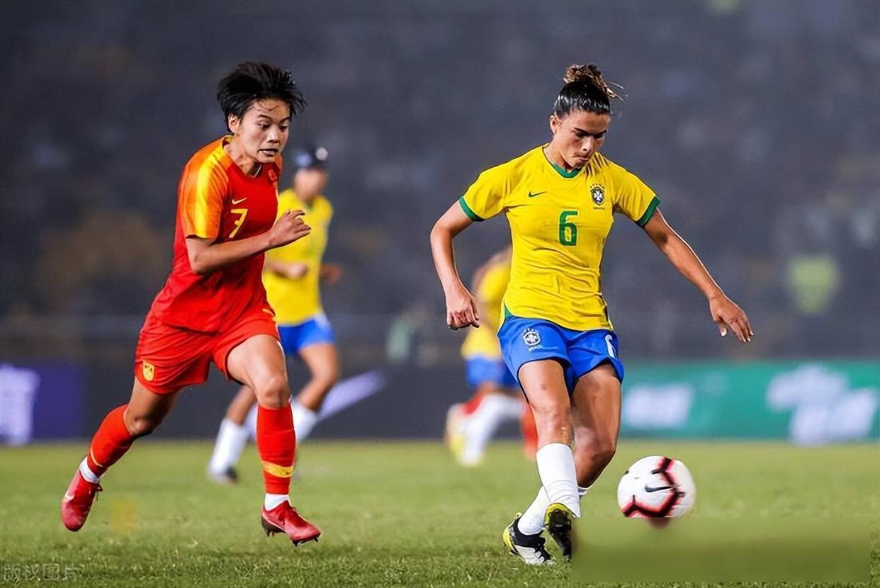 PG电子试玩-关于世界女足明星们争相展现球技，吸引眼球的信息