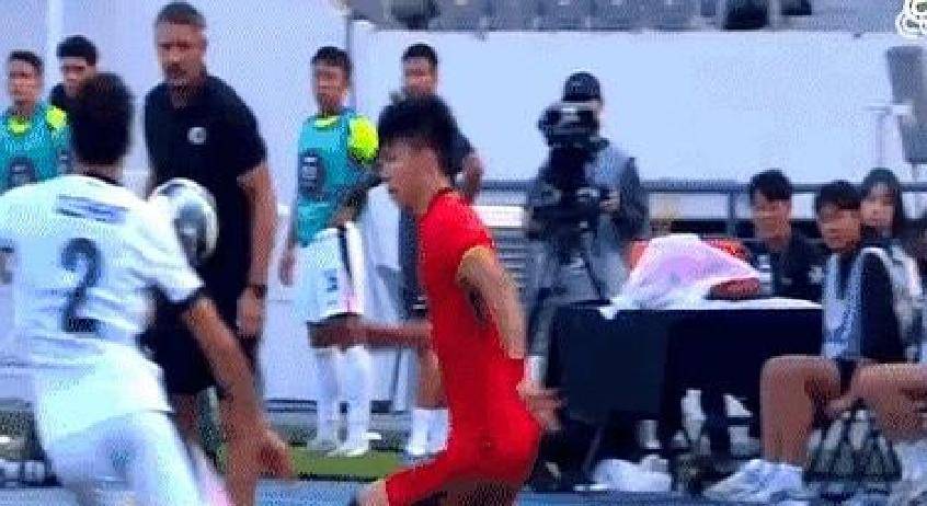 体育精神！足球赛事引发热议