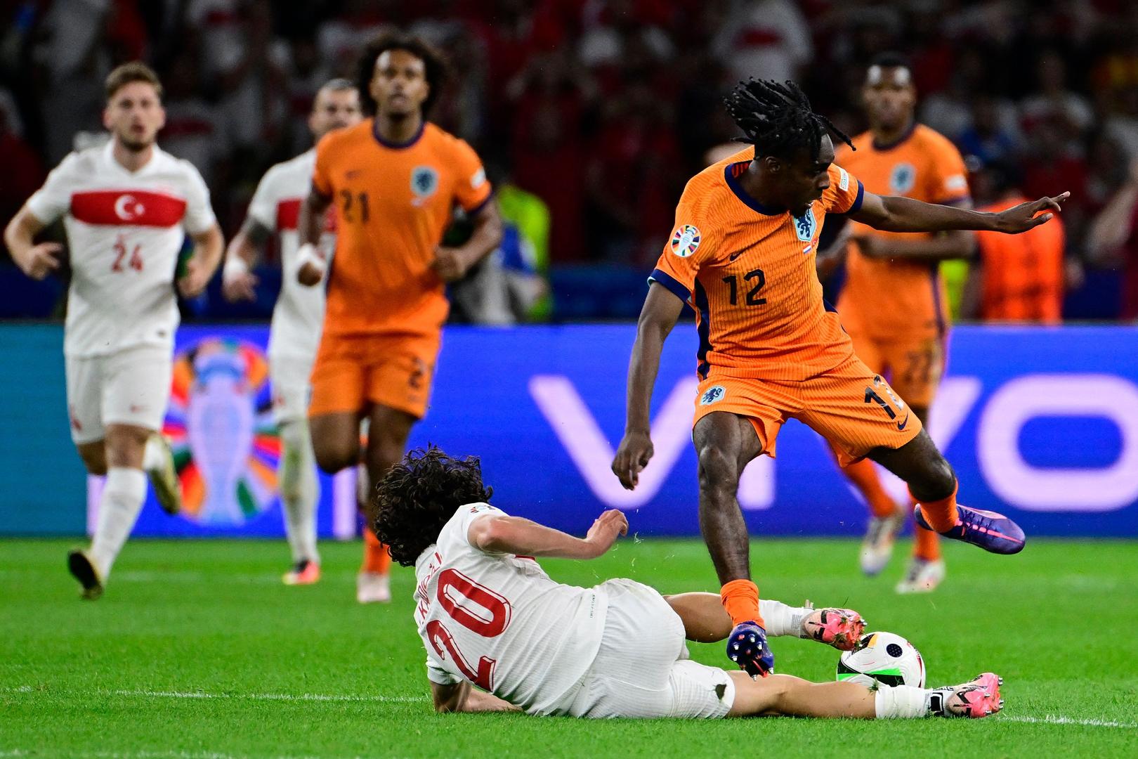 瑞士豪胜英格兰锁定欧洲杯半决赛席位的简单介绍 瑞士豪胜英格兰锁定欧洲杯半决赛席位的简单介绍