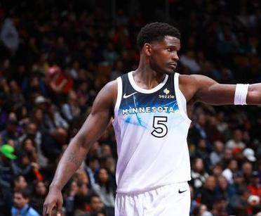 公牛战胜黄蜂，拉文表现抢眼成为全队得分王