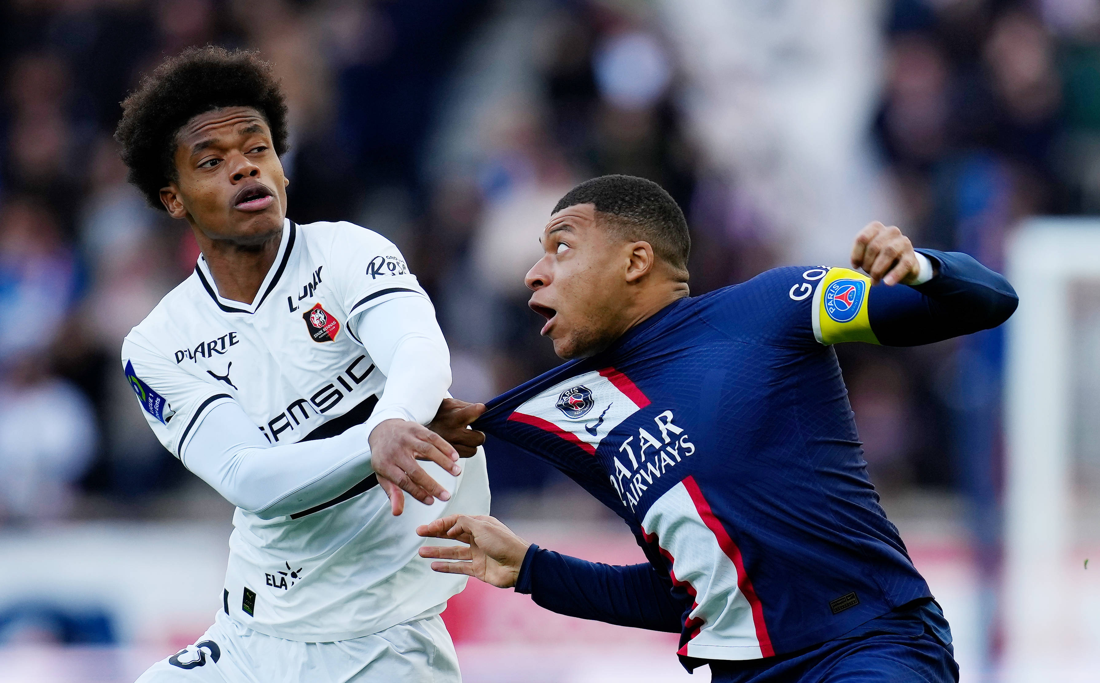 巴黎圣日耳曼前锋破门,助球队逼平对手 巴黎圣日耳曼前锋破门,助球队逼平对手