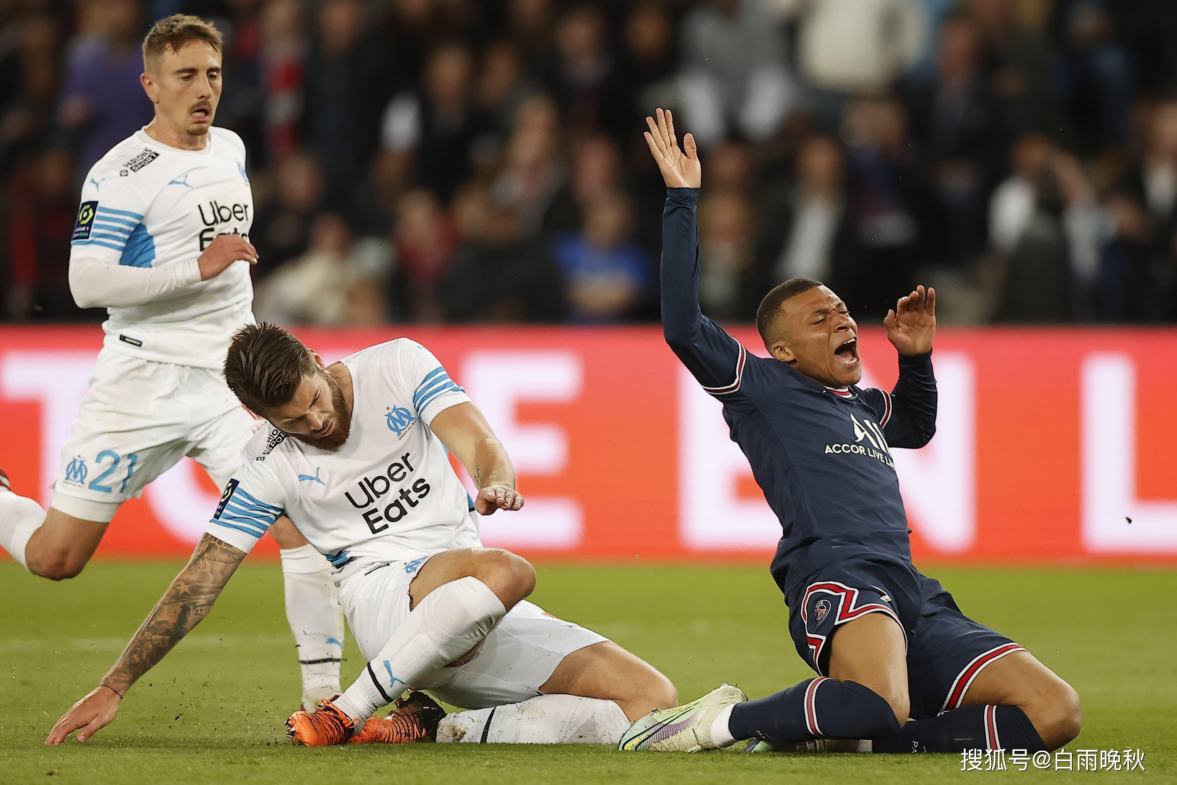 巴黎圣日耳曼前锋破门,助球队逼平对手 巴黎圣日耳曼前锋破门,助球队逼平对手