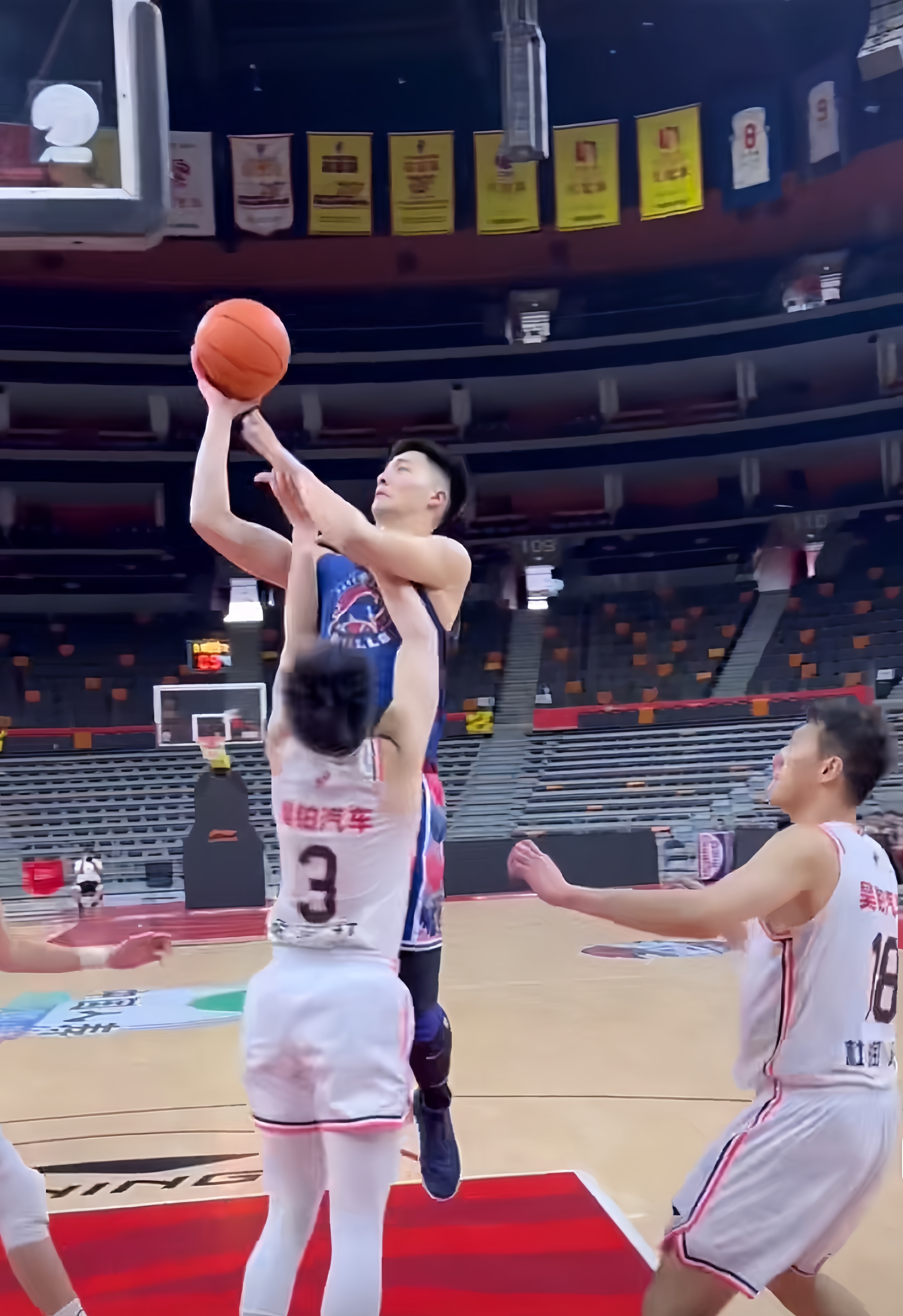 湖南男篮战胜对手取得比赛胜利