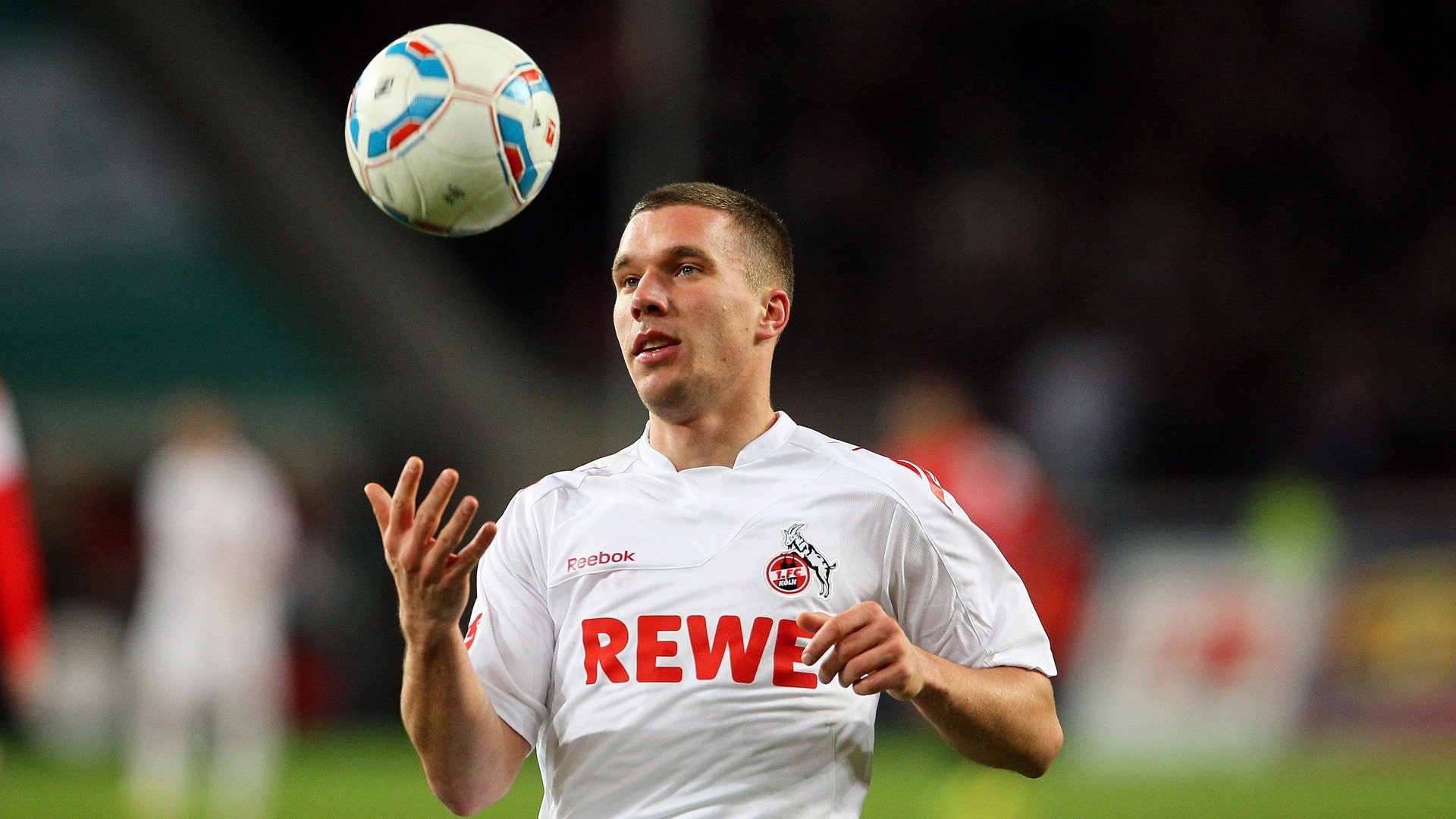 PG中国官网-世纪混搭！皇马篮球队掀翻NBA西决，突尼斯新星成焦点