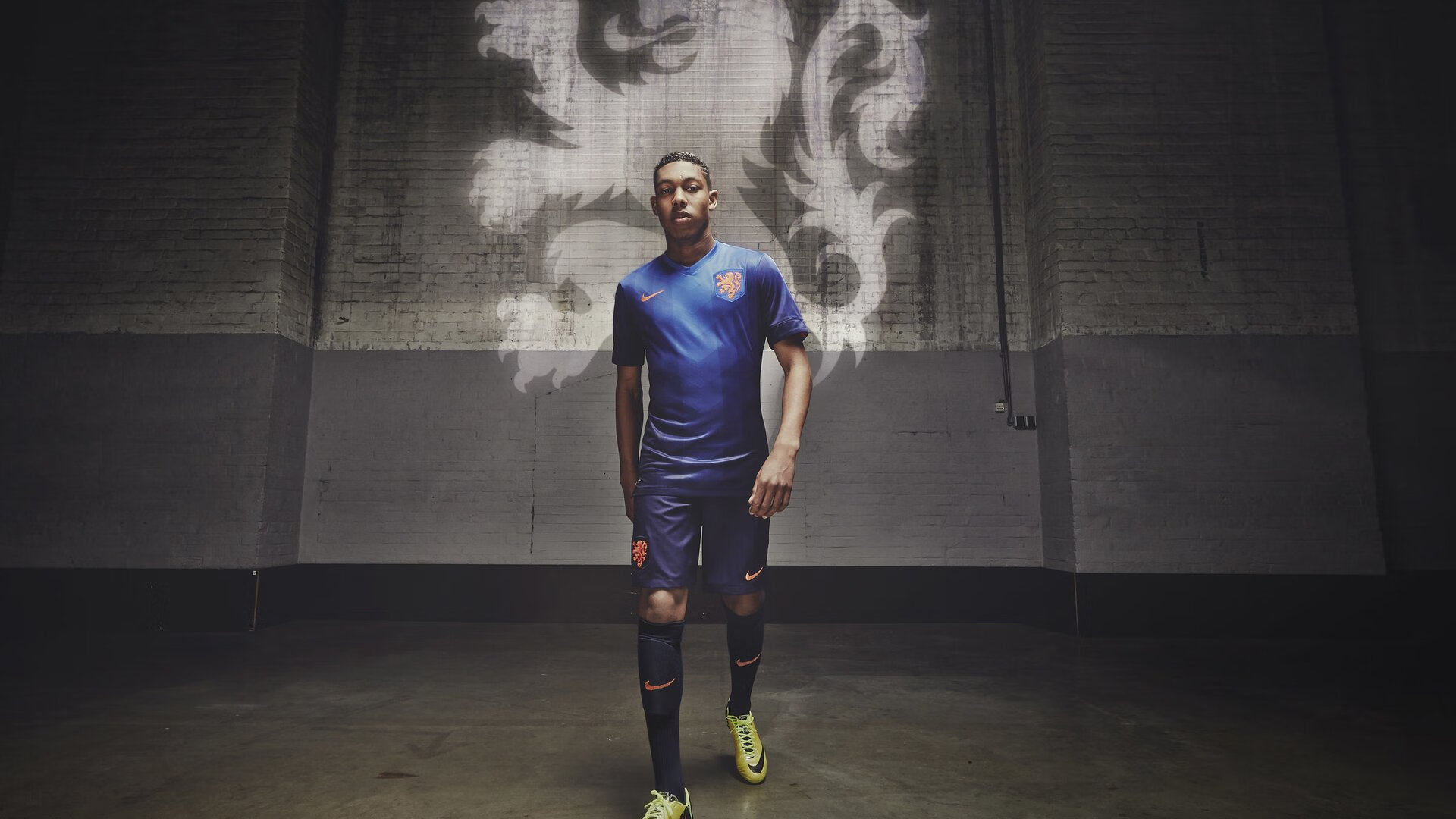 绿茵双重奏,萨内炫技如入无人之境,安哥拉绝杀上演冰岛悲歌