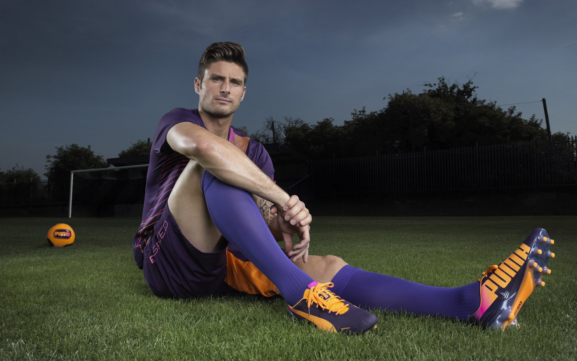 圣殿刀锋,38岁伊布单骑斩落塞维利亚,波兰化身北欧堡垒