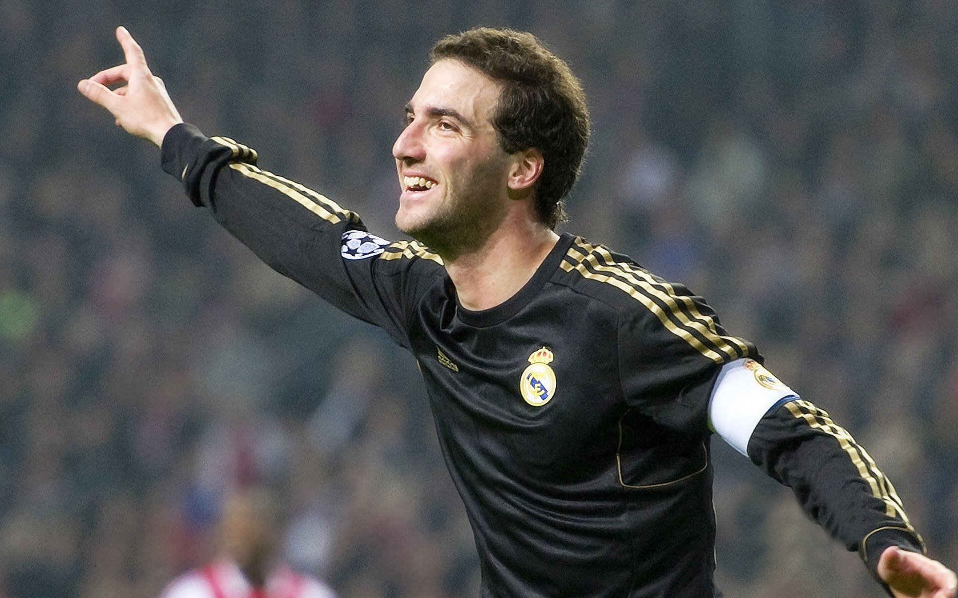 基米希单刀赴会,巴西铁骑如何横扫日本赛道